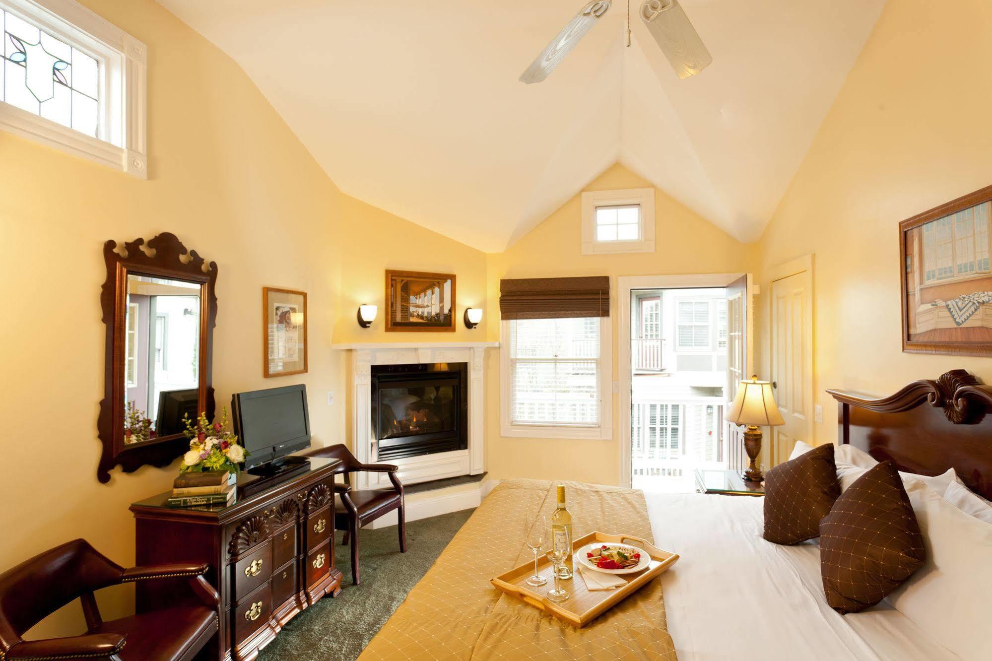 Crowne Pointe Historic Inn Adults Only Provincetown Eksteriør bilde